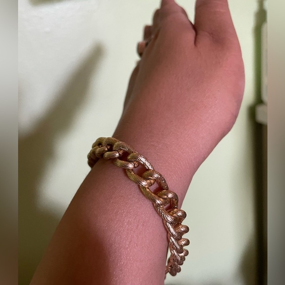 Beautiful gold hoop bracelet - Picture 2 of 6